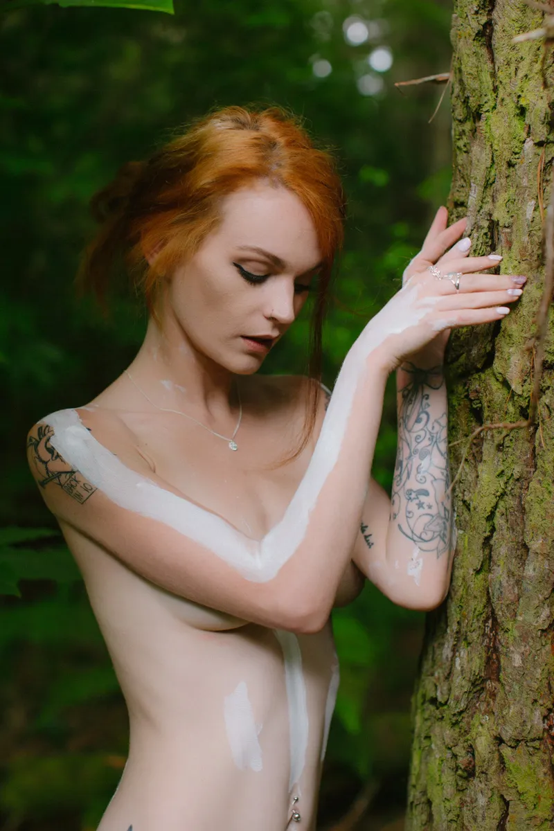 nude